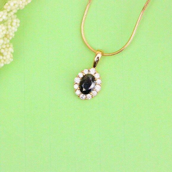 "Black Oval Pendant with Sparkling Halo in Gold-Plated Brass Setting, XPPT1814 - Picture 4 of 13